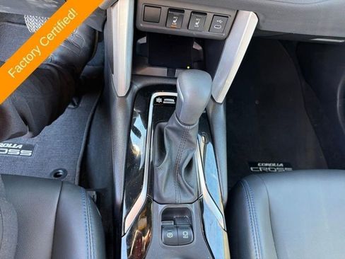 Used 2025 Toyota Corolla Cross AWD Hybrid image 16