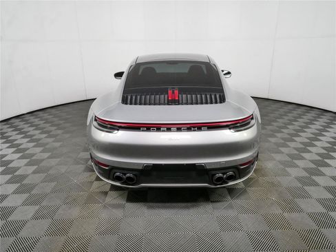 Certified 2022 Porsche 911 Carrera RWD image 28