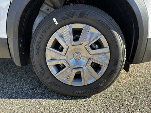 New 2026 Nissan Kicks S image 12