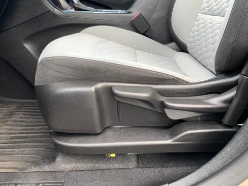 Used 2018 Chevrolet Equinox LS w/ LPO, Protection Package AWD/4WD image 32