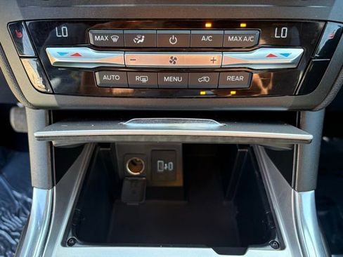 Used 2020 Ford Explorer XLT w/ Equipment Group 202A AWD/4WD image 17