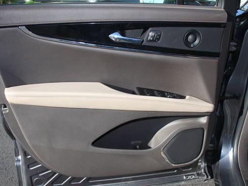 Certified 2023 Lincoln Nautilus Reserve w/ Equipment Group 201A image 17