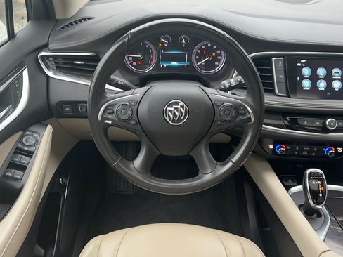 Used 2019 Buick Enclave Essence AWD/4WD image 10