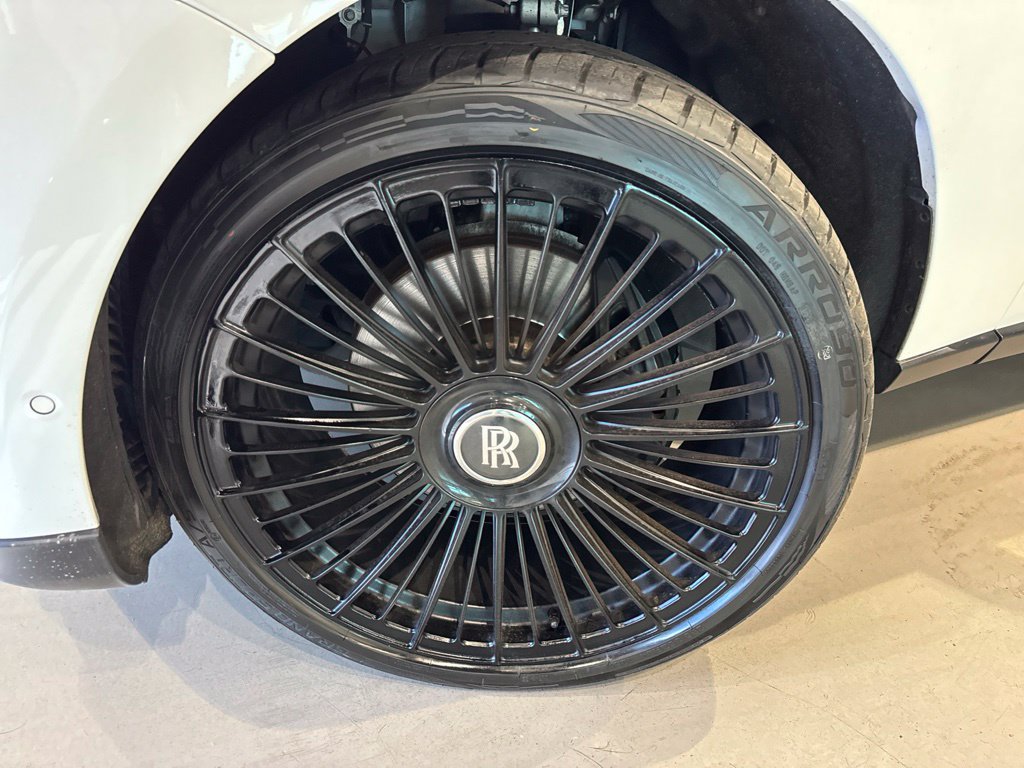 Used 2020 Rolls-Royce Cullinan AWD/4WD image 33