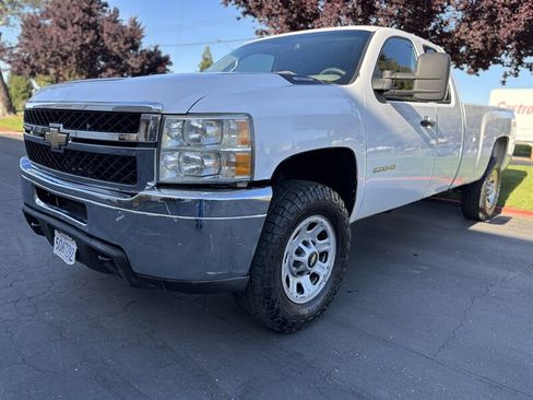 Used 2011 Chevrolet Silverado 3500 W/T AWD/4WD image 6