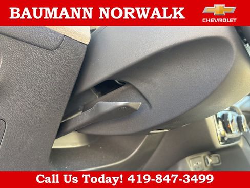 Used 2023 Buick Encore GX Preferred w/ Cold Weather Comfort Package FWD image 31