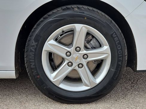 Used 2024 Chevrolet Malibu LT FWD image 8