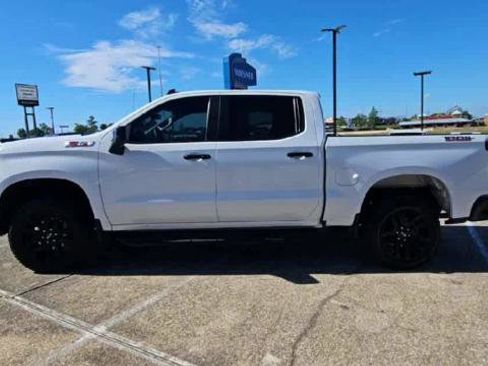 Used 2022 Chevrolet Silverado 1500 LT Trail Boss w/ Convenience Package II image 5