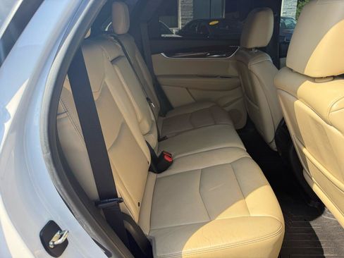Used 2017 Cadillac XT5 Premium Luxury AWD/4WD image 13