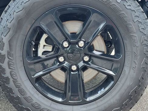 Certified 2022 Jeep Wrangler Unlimited Sahara AWD/4WD image 17
