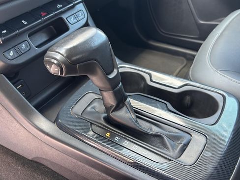 Used 2018 Chevrolet Colorado Z71 AWD/4WD image 18