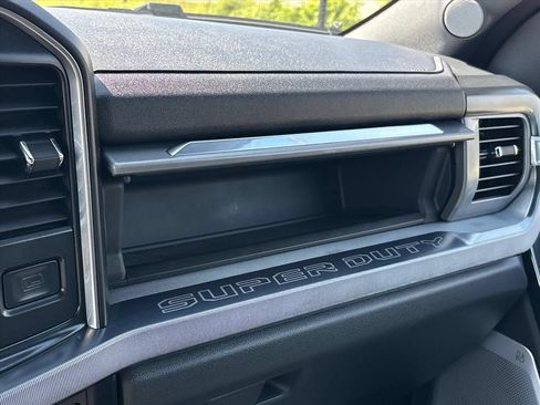 Used 2025 Ford F250 Platinum AWD/4WD image 42