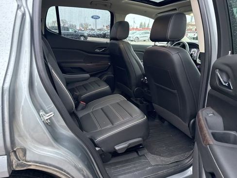 Used 2023 GMC Acadia Denali w/ Denali Ultimate Package image 12