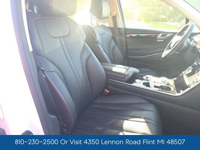Used 2025 Genesis GV80 2.5T Standard AWD/4WD image 23