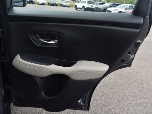 Used 2023 Honda HR-V LX image 36