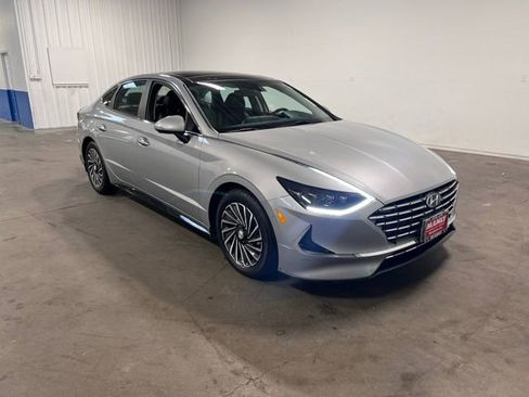 Used 2023 Hyundai Sonata Limited image 1