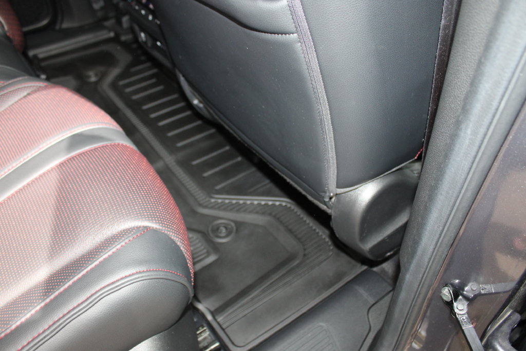 Used 2025 Honda Pilot Black Edition image 58