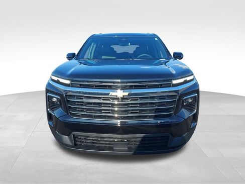 New 2027 Chevrolet Traverse LT FWD image 8