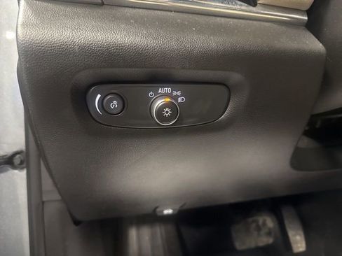 Used 2023 Chevrolet Traverse LS w/ Midnight/Sport Edition image 13