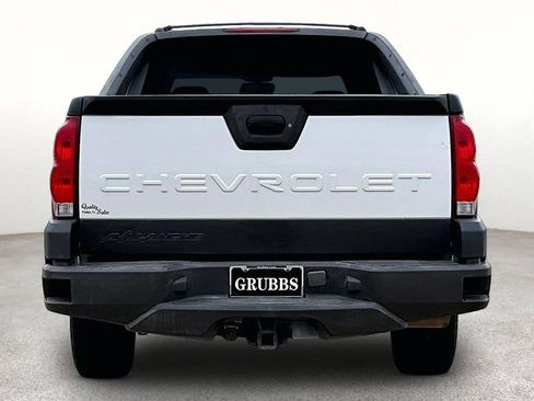 Used 2004 Chevrolet Avalanche Z66 w/ Sun And Sound Package RWD image 6