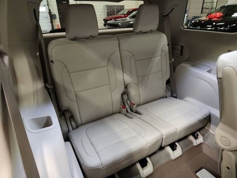 Certified 2023 GMC Acadia Denali w/ Denali Ultimate Package image 30