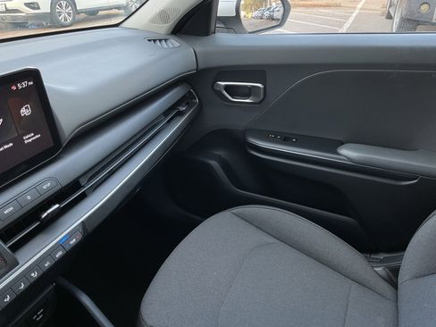 Used 2025 Kia K4 LXS image 34