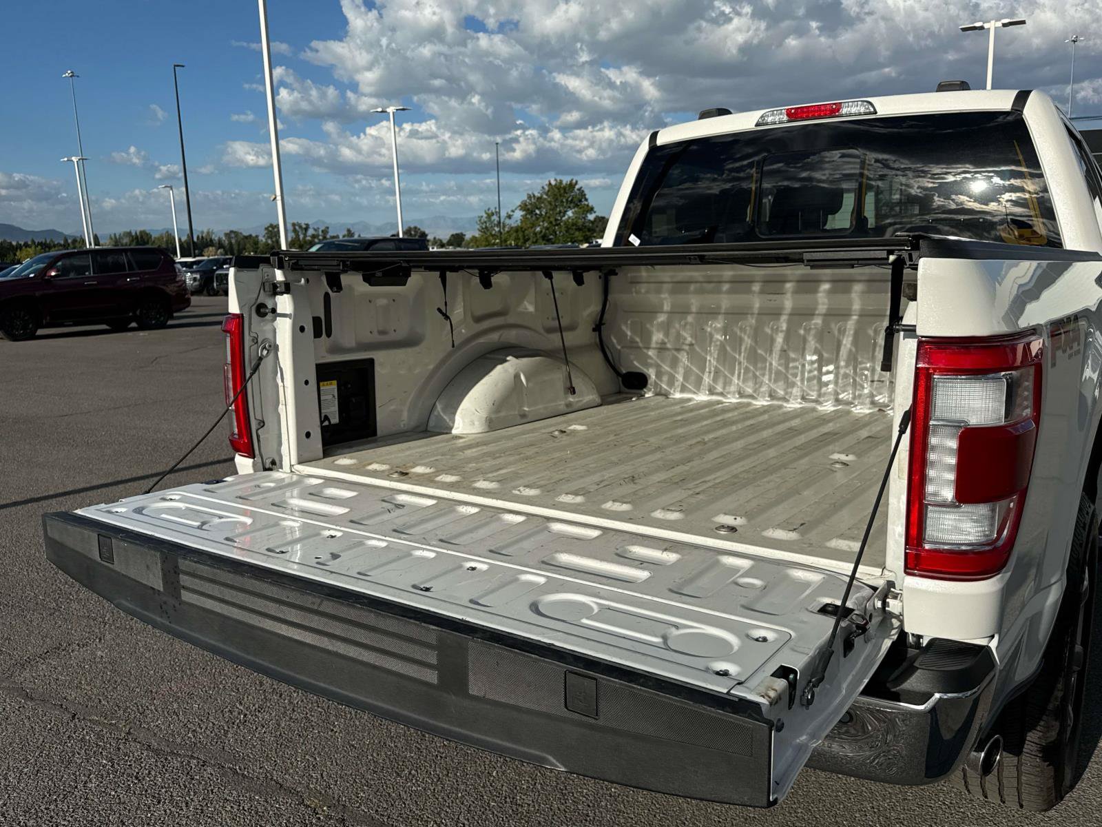 Used 2023 Ford F150 Lariat w/ Trailer Tow Package AWD/4WD image 15
