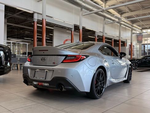 Used 2025 Toyota GR86 Premium w/ Performance Package RWD image 4