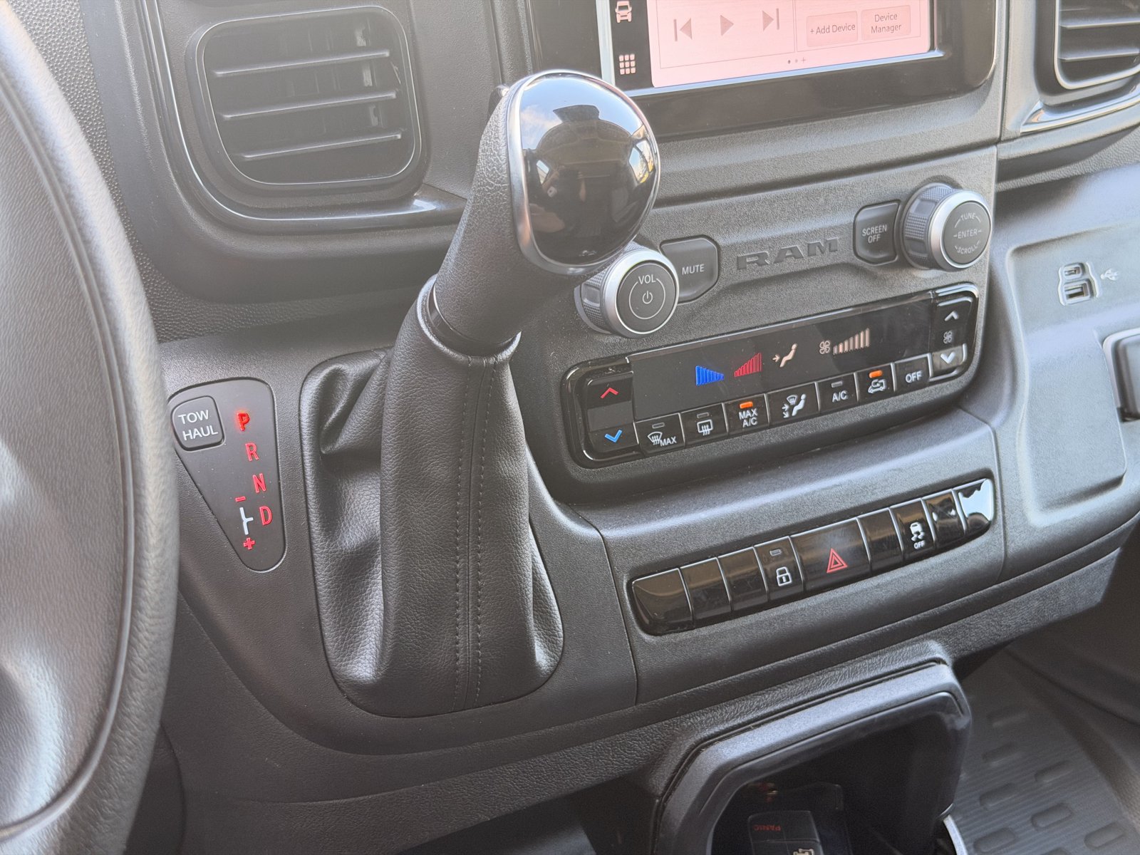 Used 2025 RAM ProMaster 2500 w/ Convenience Group FWD image 36