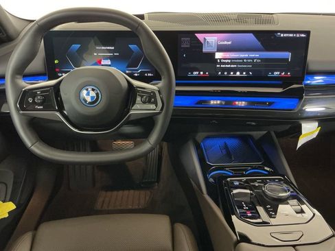 Certified 2024 BMW i5 eDrive40i w/ Premium Package image 16