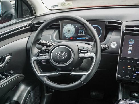 Used 2022 Hyundai Tucson Limited FWD image 17