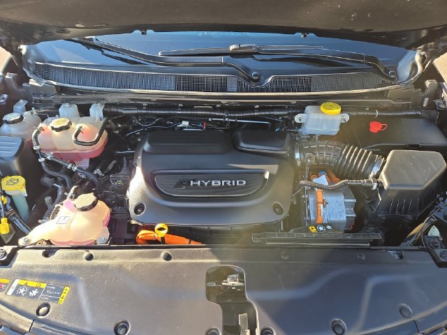 Used 2023 Chrysler Pacifica Limited FWD image 43