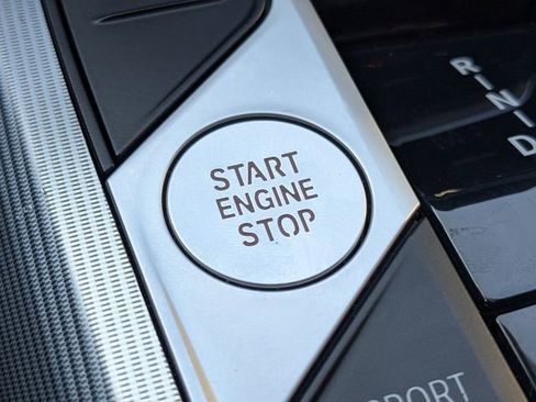 Used 2024 BMW 440i xDrive Coupe w/ Premium Package image 25