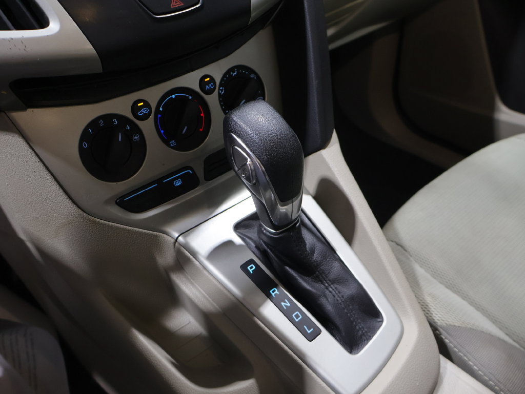 Used 2012 Ford Focus SE FWD image 30