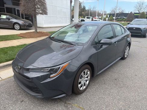 Used 2026 Toyota Corolla LE image 1