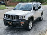 Used 2023 Jeep Renegade Latitude image 3