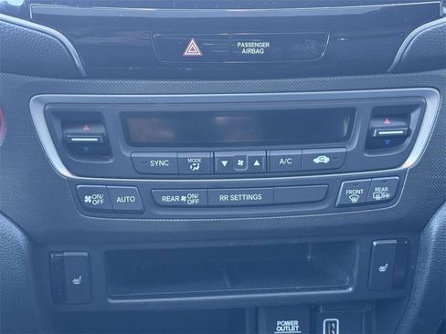 Used 2022 Honda Passport TrailSport image 27