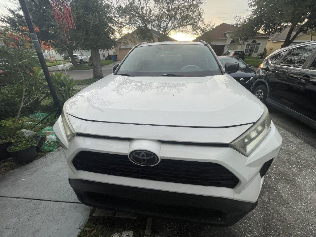 Used 2019 Toyota RAV4 LE FWD image 18