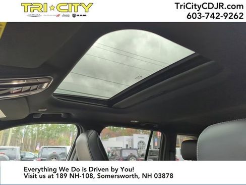 New 2025 Jeep Grand Cherokee Altitude image 20