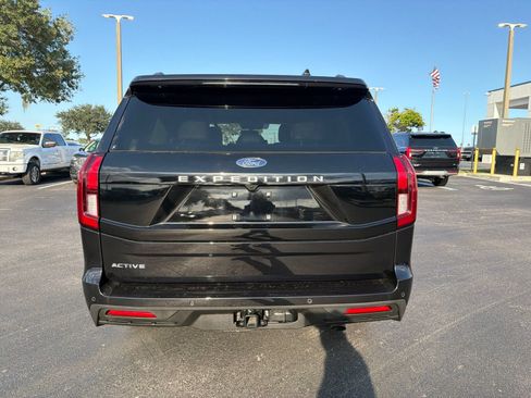 Used 2025 Ford Expedition Active RWD image 7
