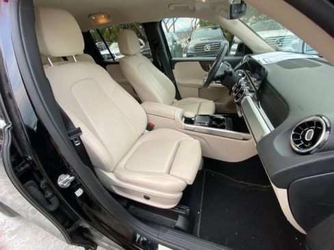 Certified 2023 Mercedes-Benz GLB 250 4MATIC image 28