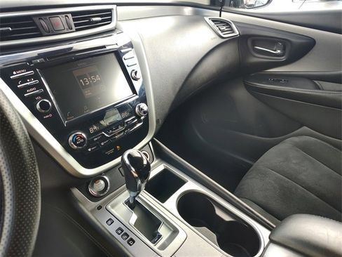 Used 2020 Nissan Murano SV image 29