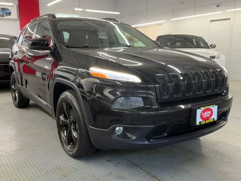 Used 2018 Jeep Cherokee Limited w/ High Altitude Package AWD/4WD image 4