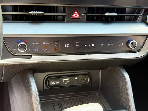 Used 2023 Kia Sportage EX FWD image 15