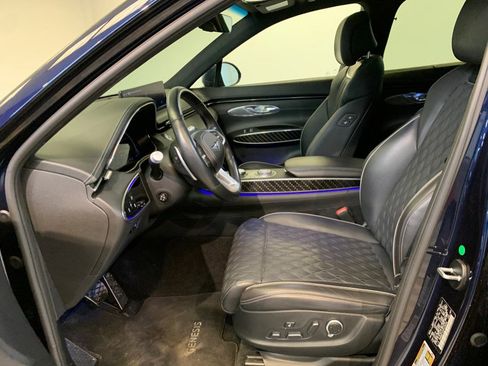 Used 2023 Genesis GV70 3.5T Sport w/ Sport Prestige Package image 20