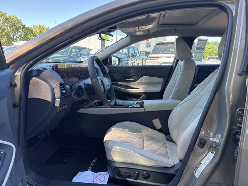 New 2026 Nissan Sentra SL w/ Floor Mat Package FWD image 13