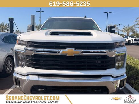 Used 2024 Chevrolet Silverado 2500 LT AWD/4WD image 1