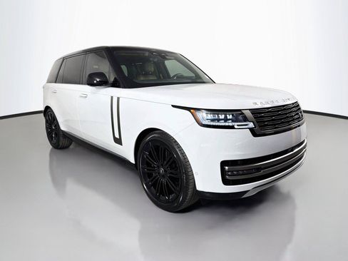 Used 2024 Land Rover Range Rover Long Wheelbase SE AWD/4WD image 3