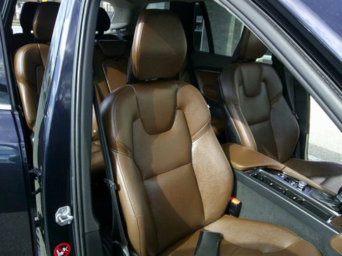 Used 2019 Volvo XC90 T6 Momentum image 73