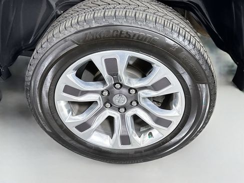 Used 2022 RAM 1500 Limited AWD/4WD image 31